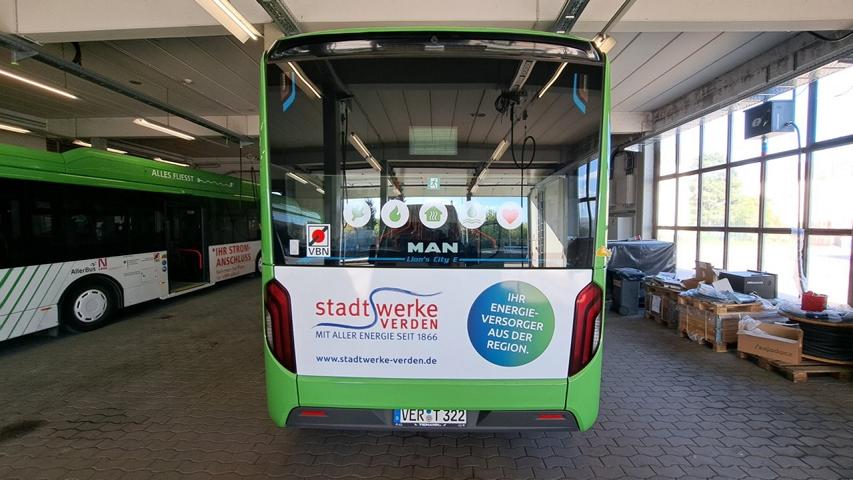 Beispiel einer Heckwerbung an einem Bus